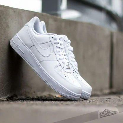 Nike Air Force 1 Shoes for Men (White)